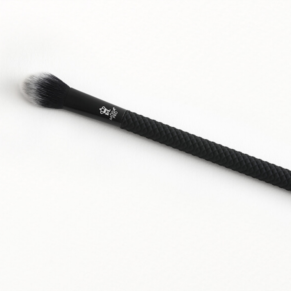 🆕 ROYAL & LANGNICKEL MŌDA® PRO GLOW Brush